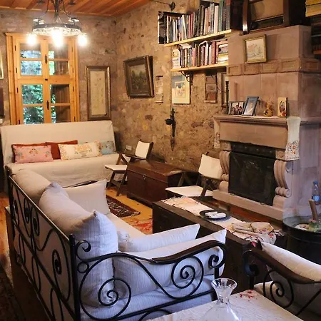 Tatil Evi Stone House With Garden In Cunda/ayvalik Ayvalı