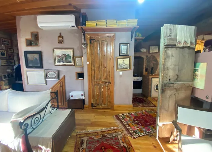 Stone House With Garden In Cunda/ayvalik Vakantiehuis *